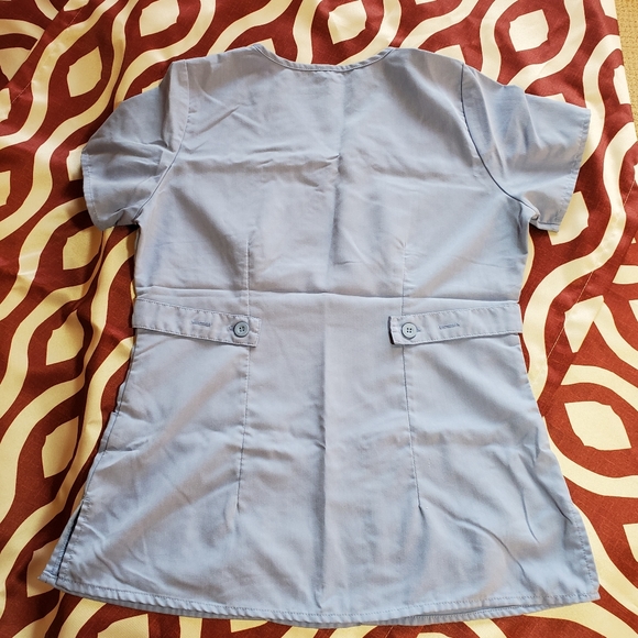 Scrub top - Picture 3 of 6